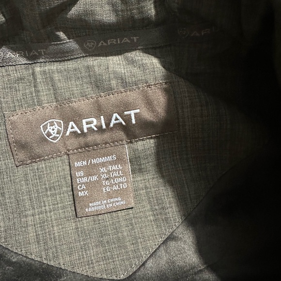 ARIAT Insulated Vest - Picture 4 of 16